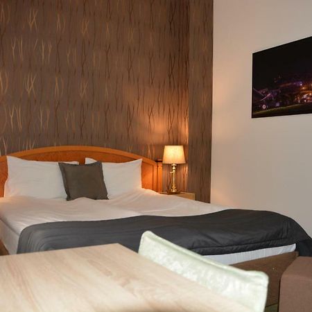 Hotel Avalon Garni Belgrád Kültér fotó