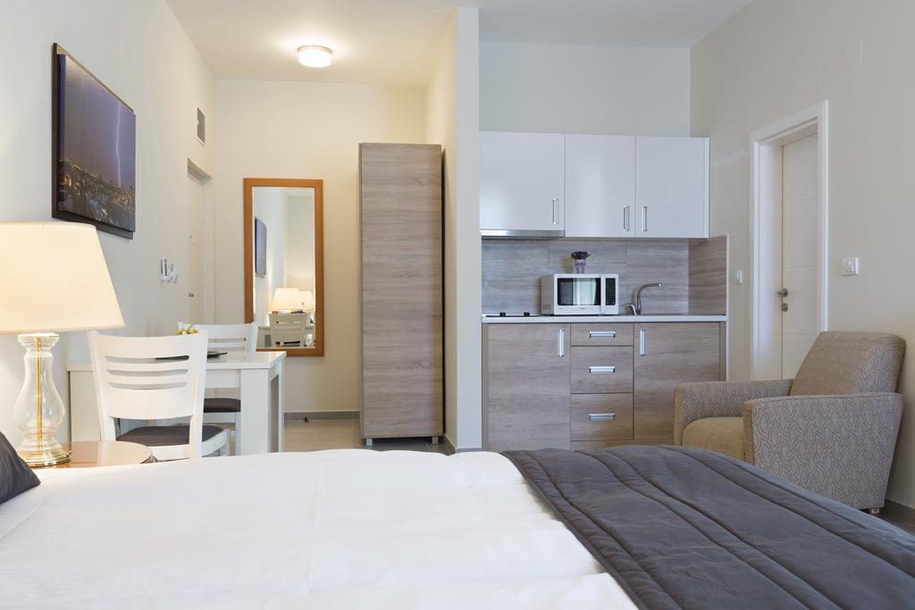 Hotel Avalon Garni Belgrád Kültér fotó