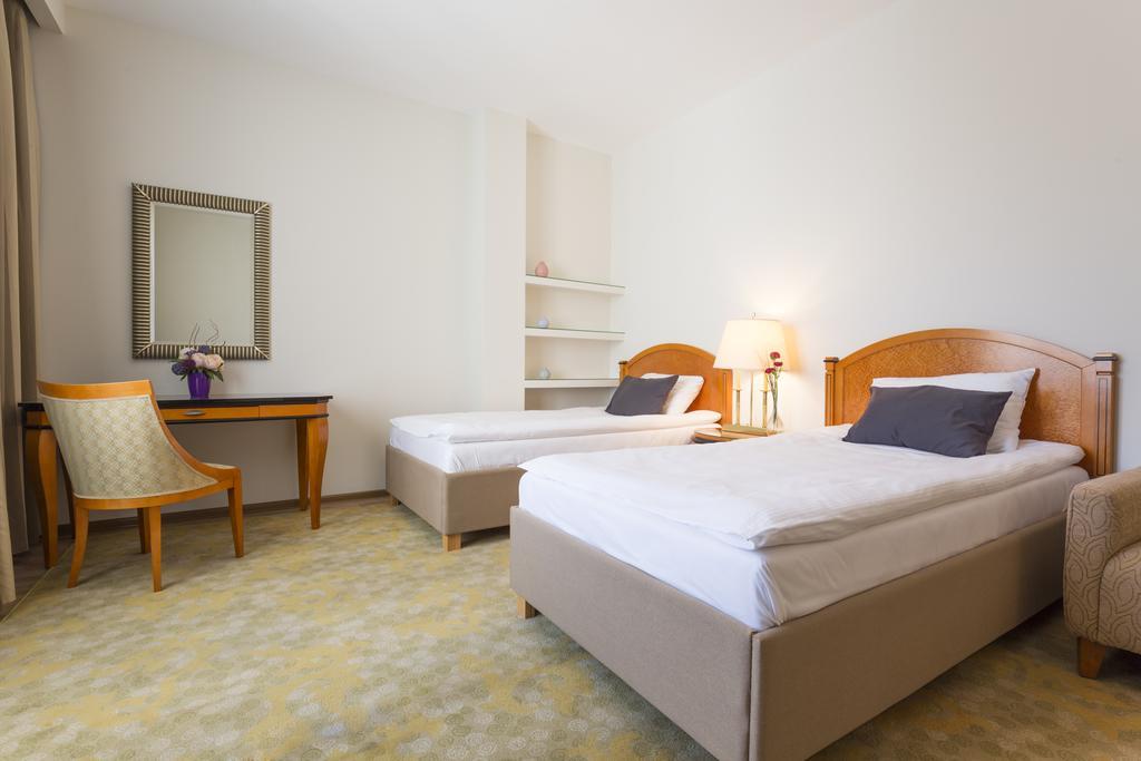 Hotel Avalon Garni Belgrád Kültér fotó