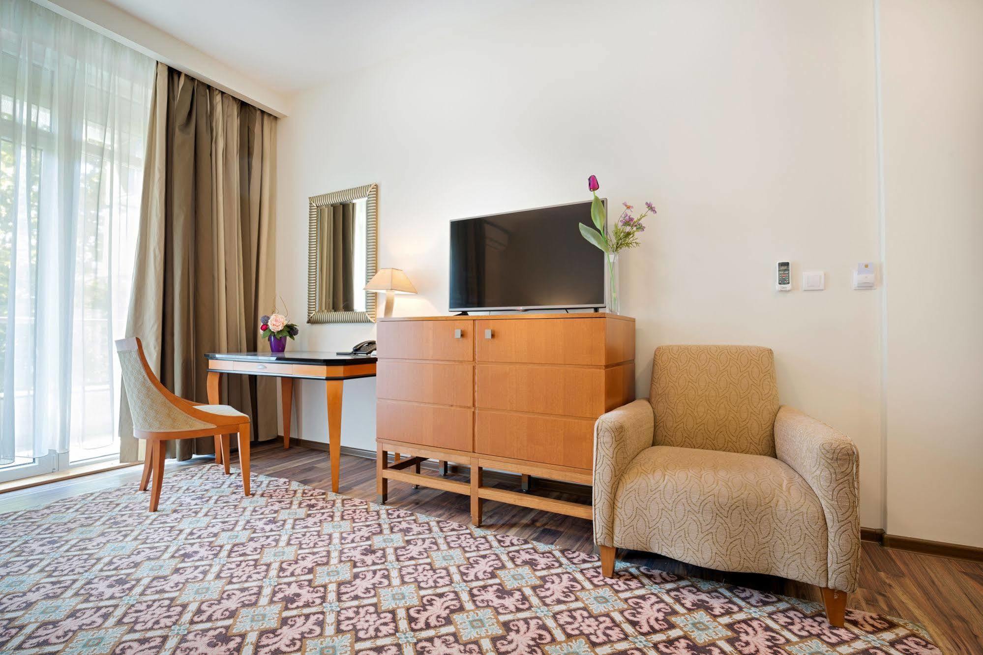 Hotel Avalon Garni Belgrád Kültér fotó