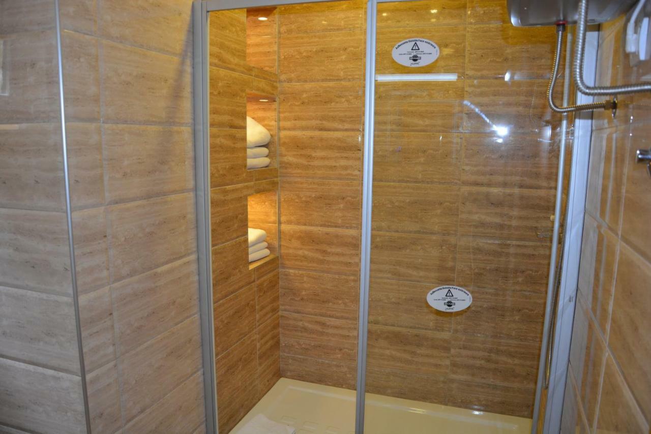 Hotel Avalon Garni Belgrád Kültér fotó
